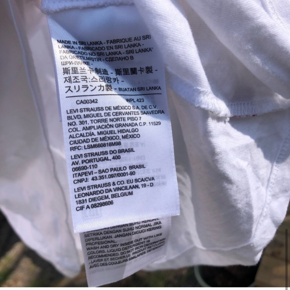 Levi’s Tee Shirt Size S - Picture 8 of 9